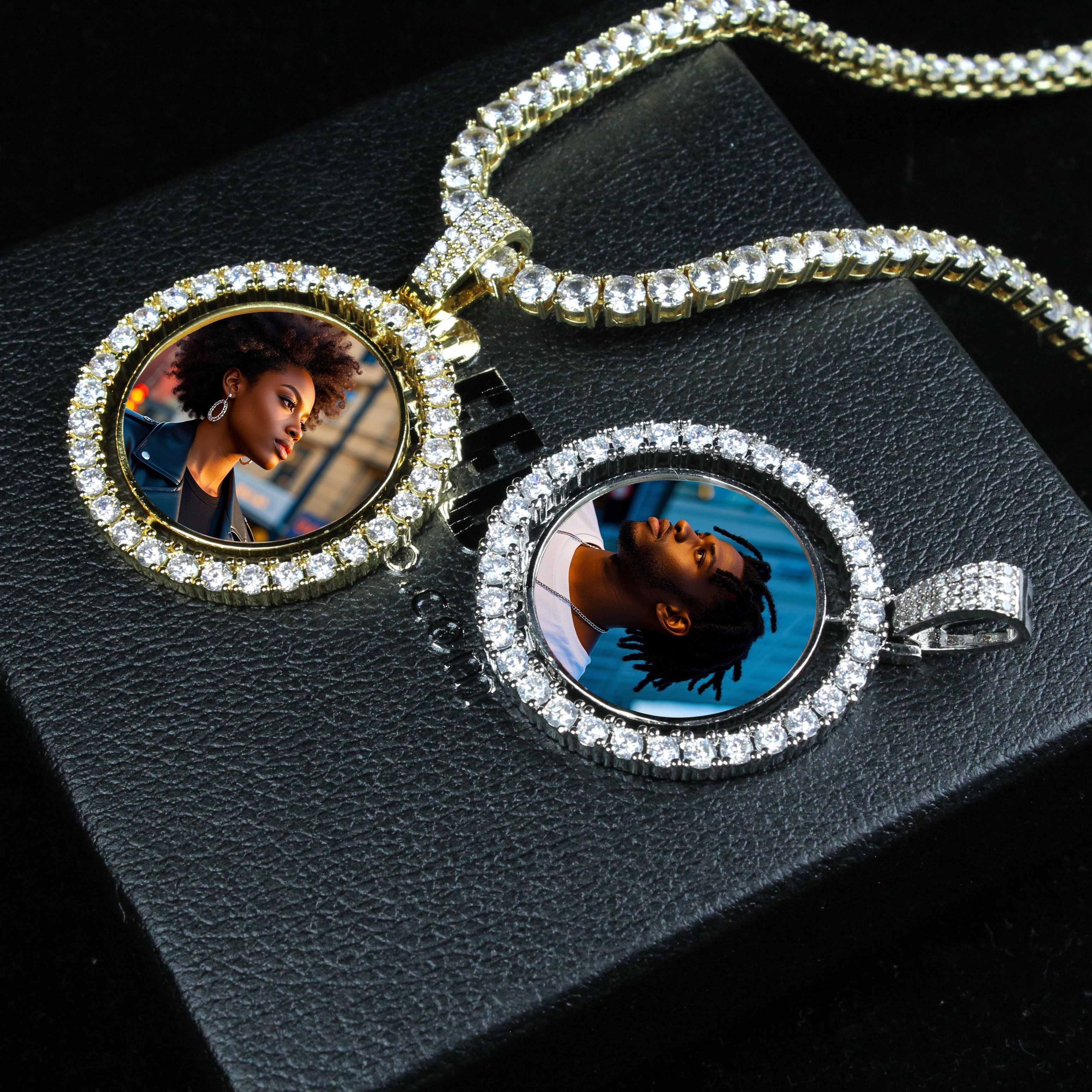 3D Spinning 2-Faced Custom Picture Pendant