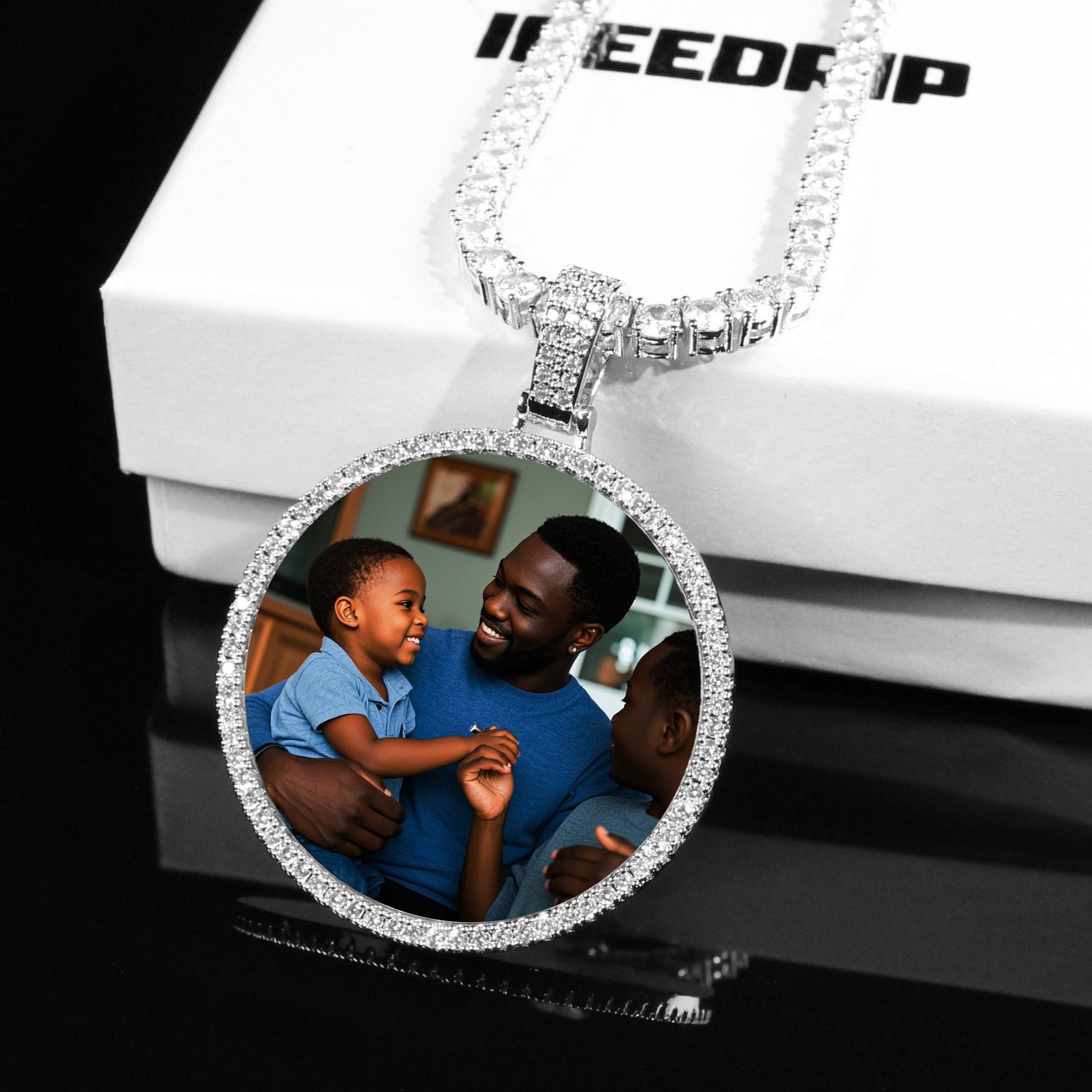Medium 3D Circle Custom Picture Pendant