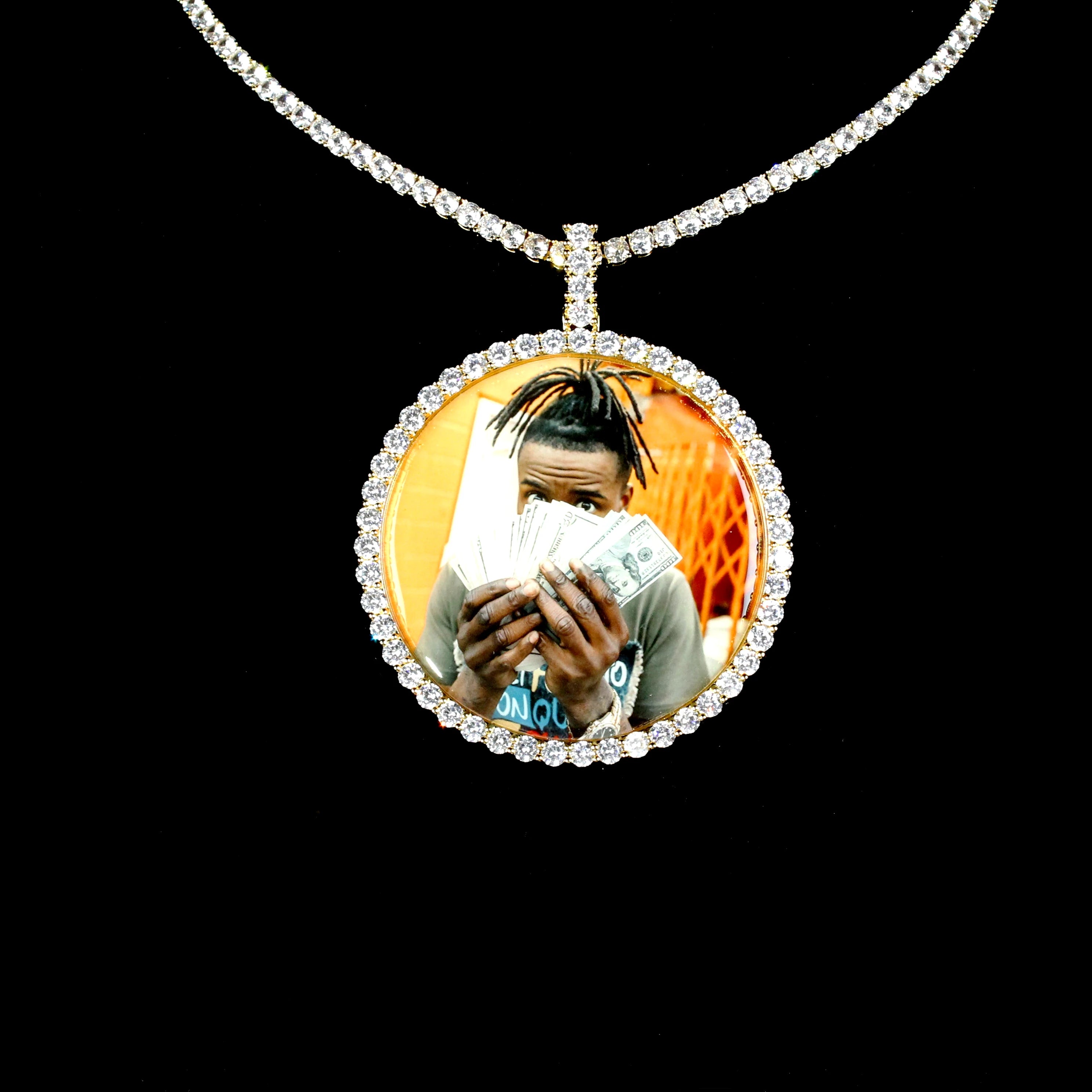 3D_Large_Circle_Custom_Picture_Pendant5_ICEEDRIP