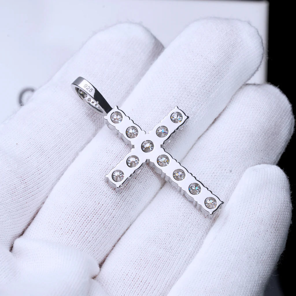 4.51 Carat VVS Moissanite Cross In White Gold_ICEEDRIP JEWELRY