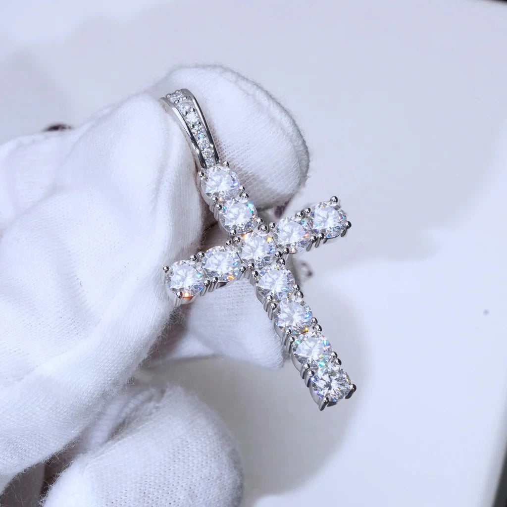 4.51 Carat VVS Moissanite Cross In White Gold_ICEEDRIP JEWELRY