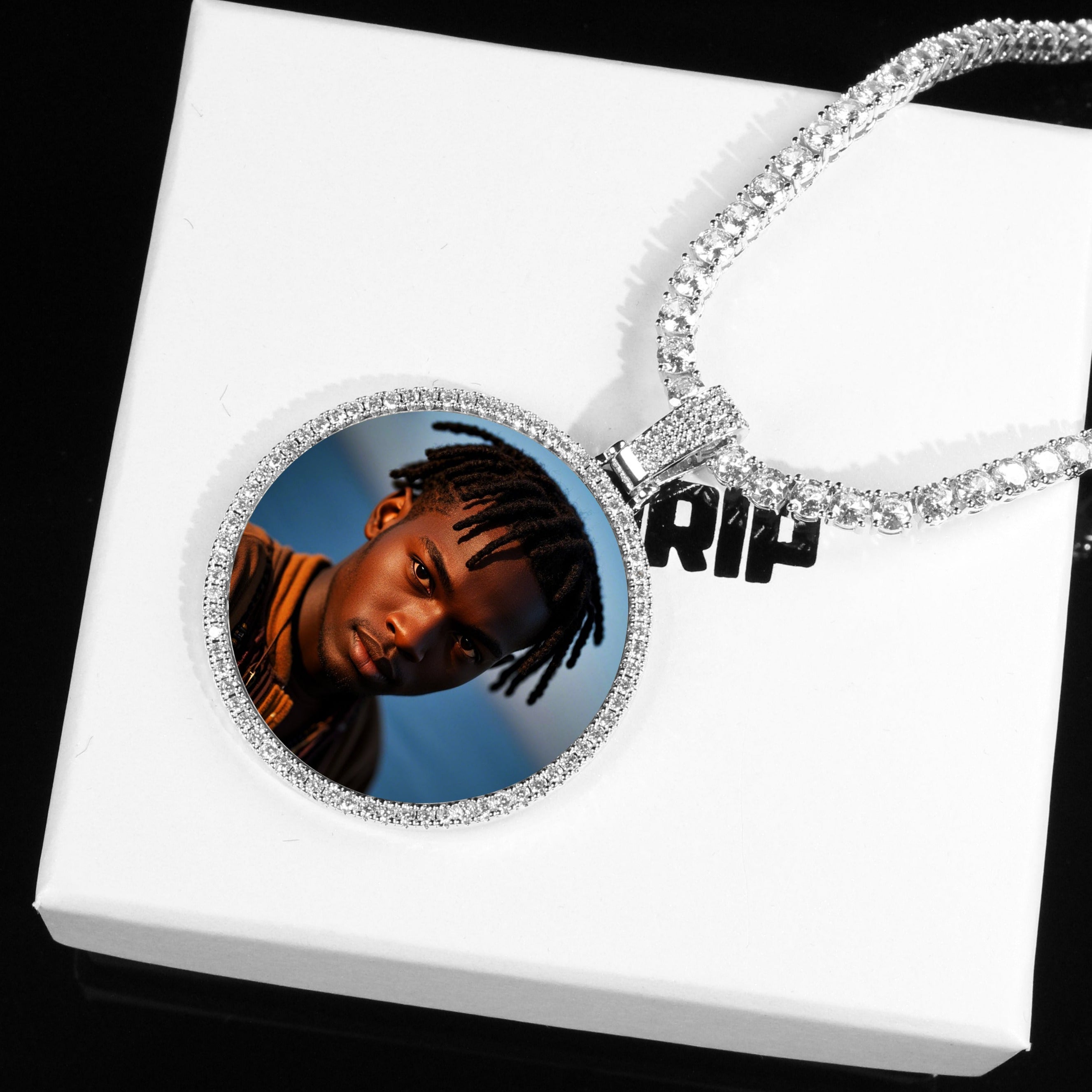 Medium 3D Circle Custom Picture Pendant