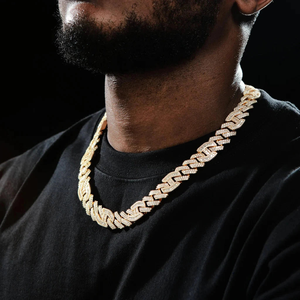 15mm 18K Gold Prong Baguette Curb Chain