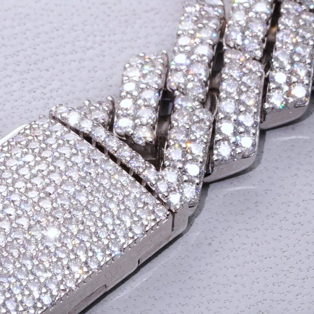 925S & VVS Moissanite 12MM Prong Cuban Bracelet