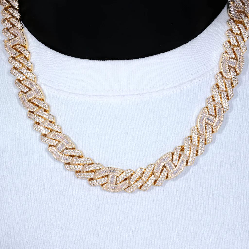 15mm 18K Gold Prong Baguette Curb Chain