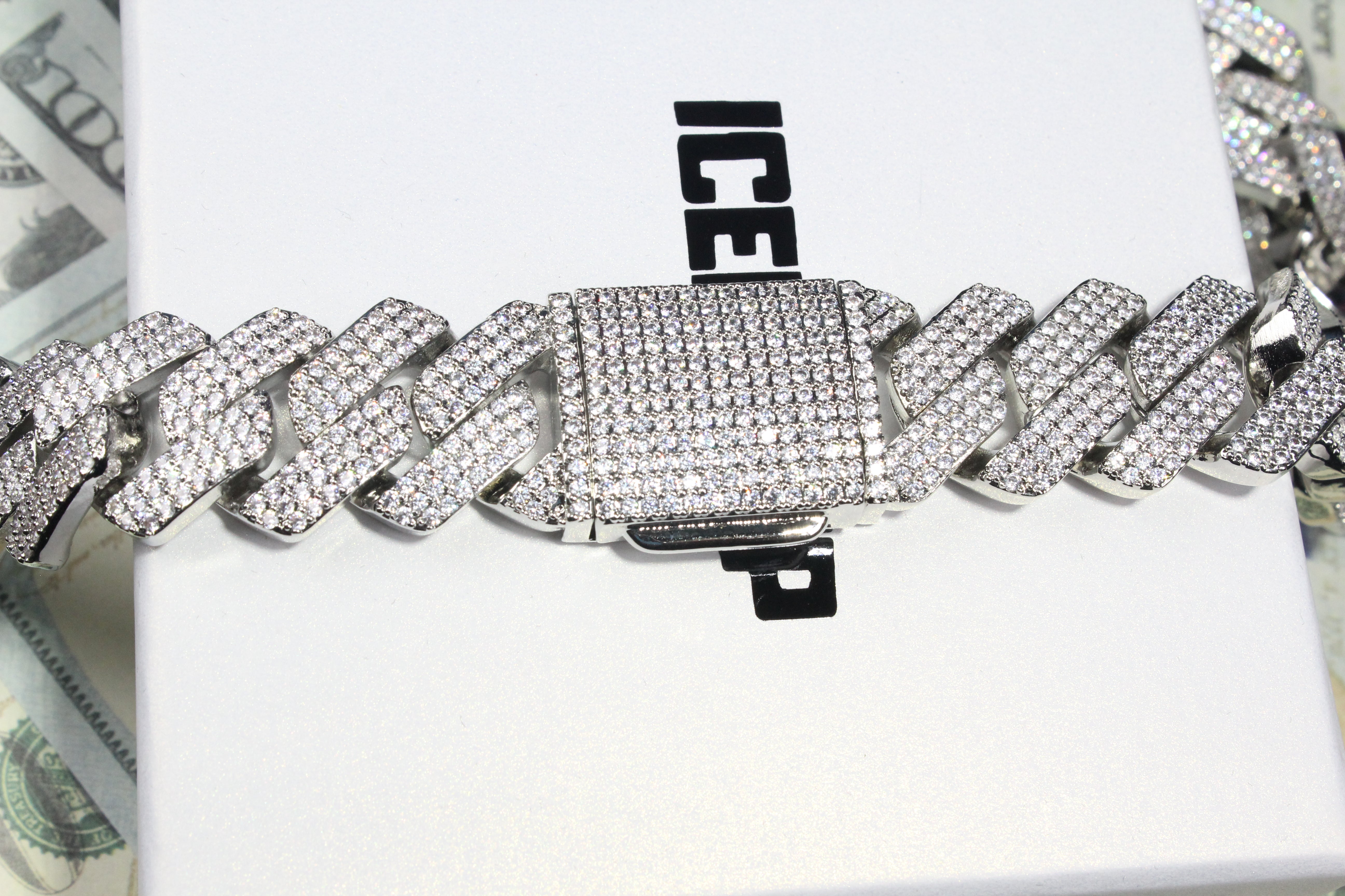 Prong Cuban Link Chain - 19MM 3-Row Link Chain | ICEEDRIP