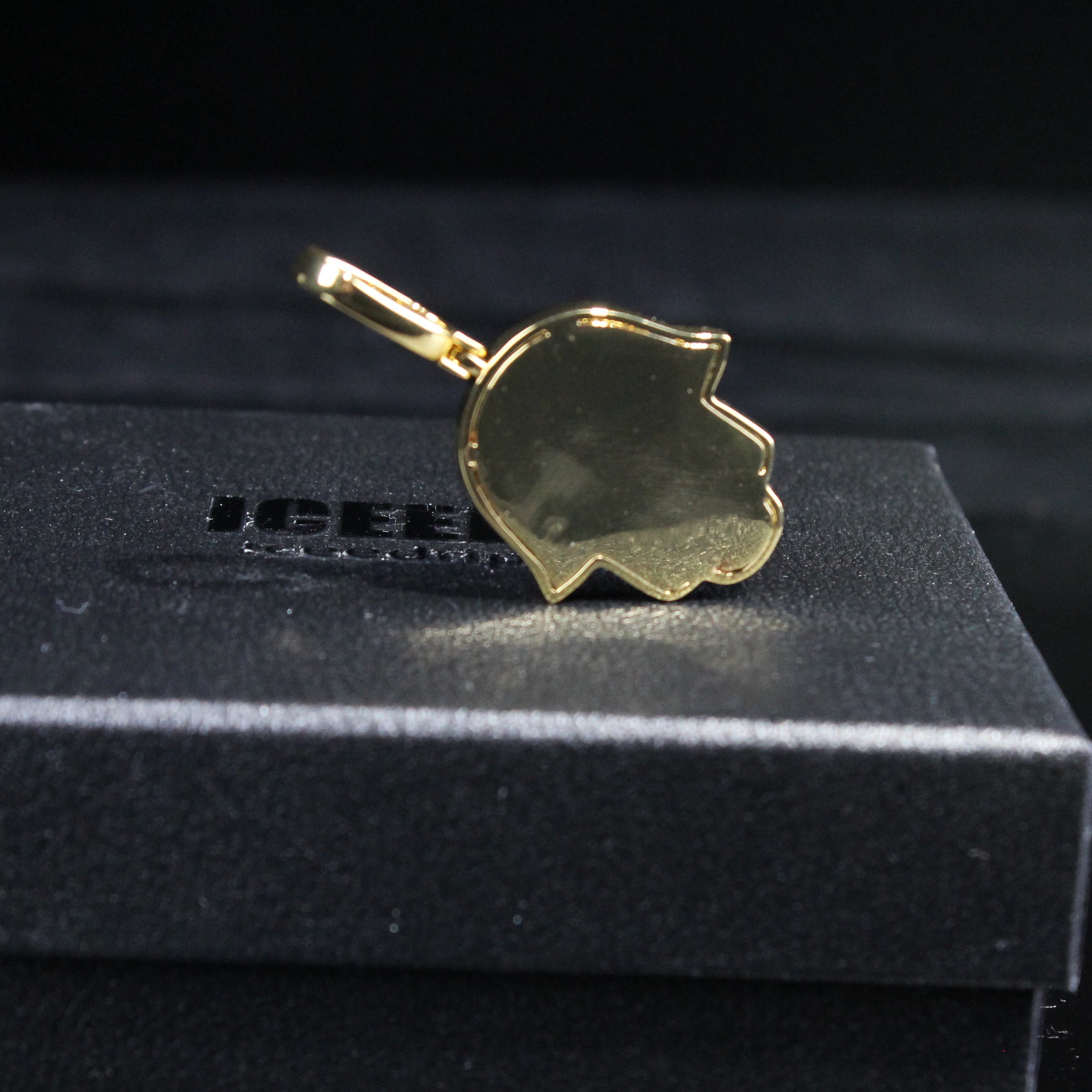 18K Gold Baguette Hamsa Hand Pendant