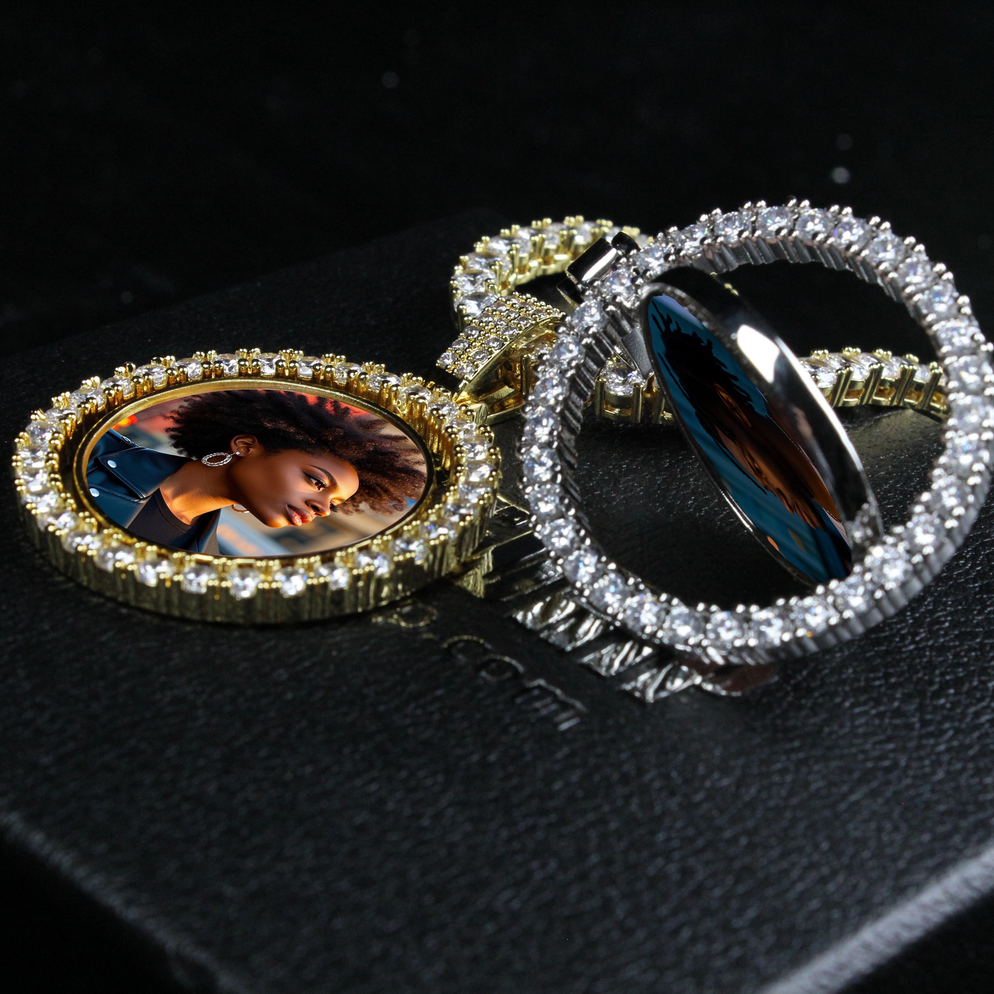 3D Spinning 2-Faced Custom Picture Pendant