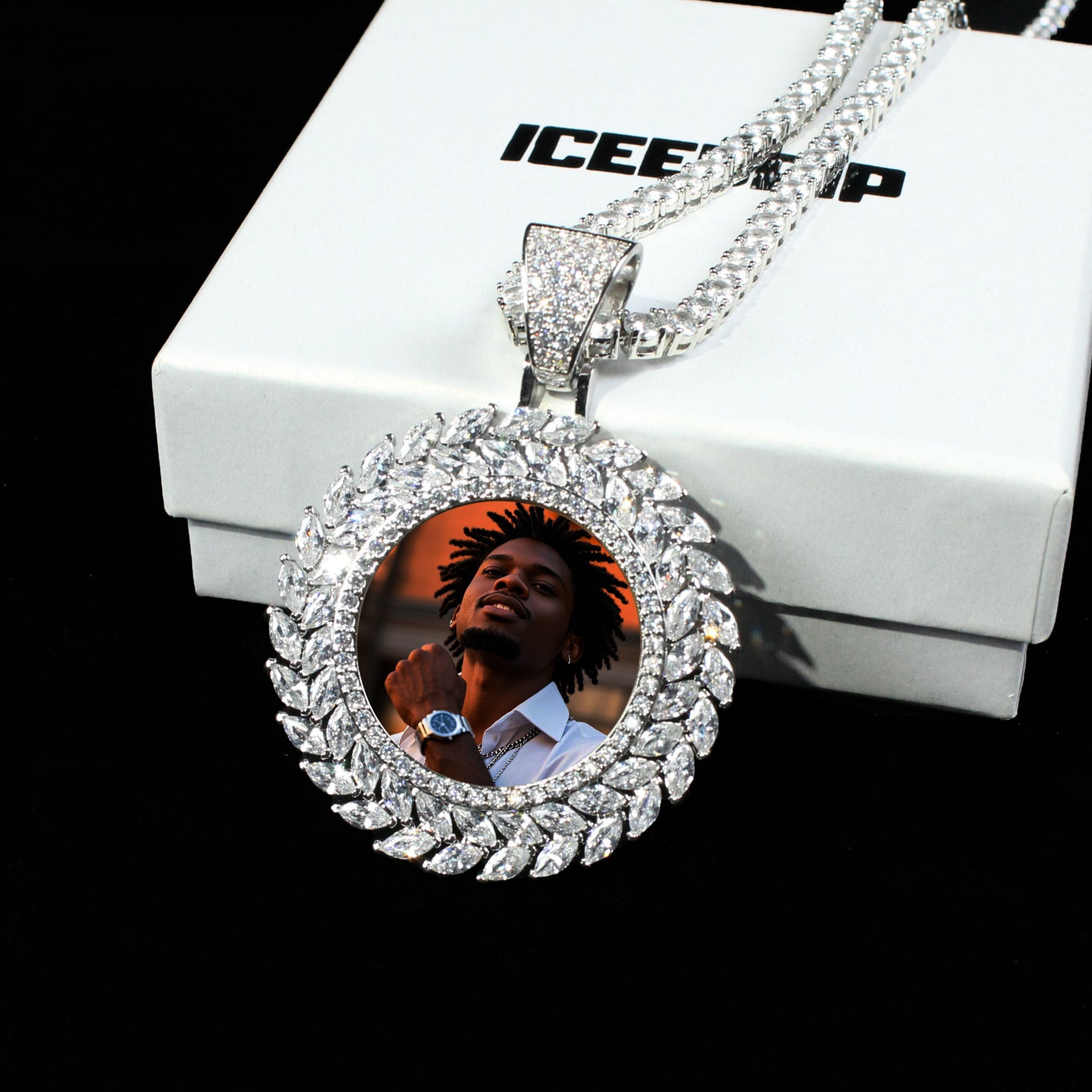 Large 3D Wheat Embrace Custom Picture Pendant