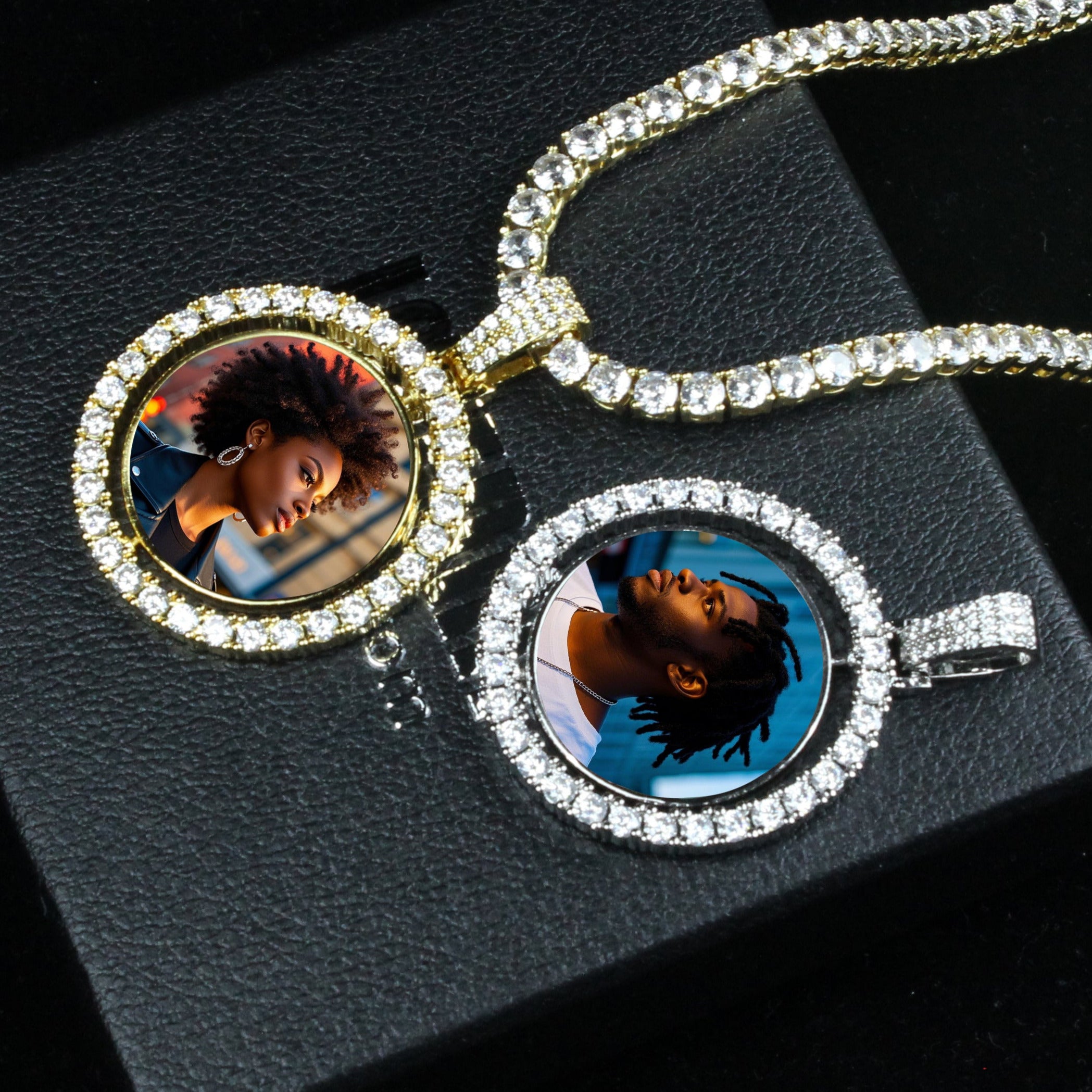3D Spinning 2-Faced Custom Picture Pendant